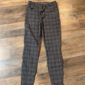 American Eagle Grey Plaid Hi-Rise Jegging